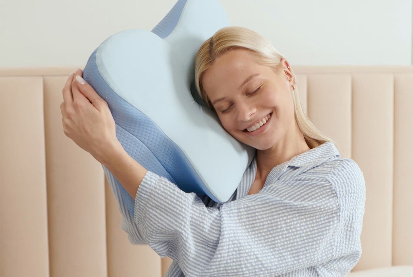 Derila Ergo Pillow in use